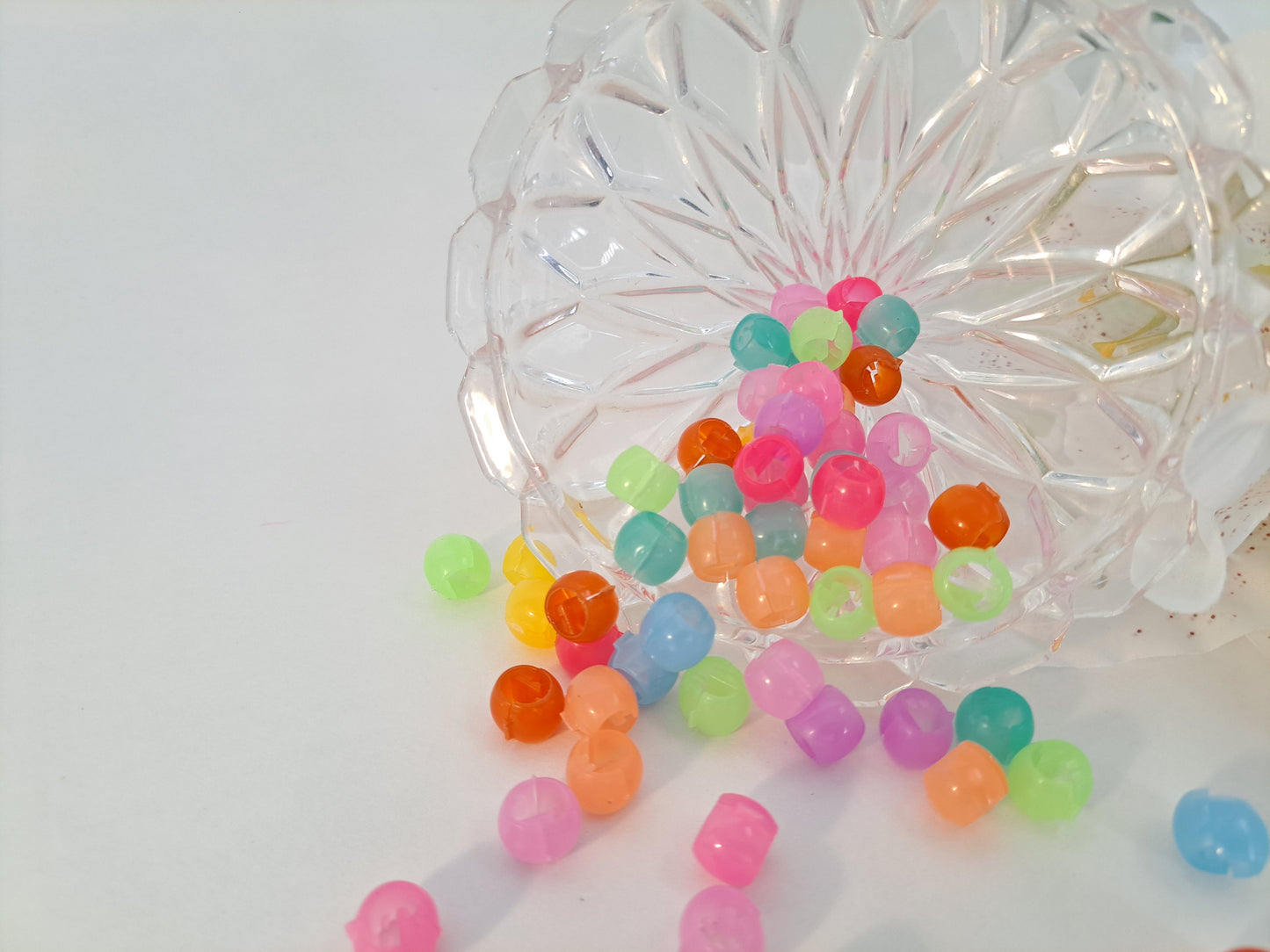 30 Multicolor Clip Beads